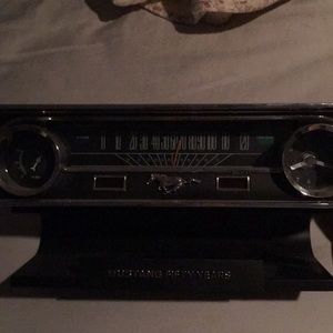 mustang radio alarm clock